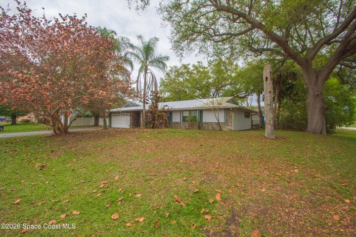 697 Barber Street, Sebastian, FL, 32958 photo 3