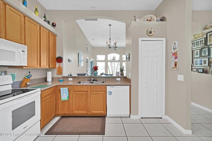 2101 Chinaberry Circle SE, Palm Bay, FL, 32909 photo 6