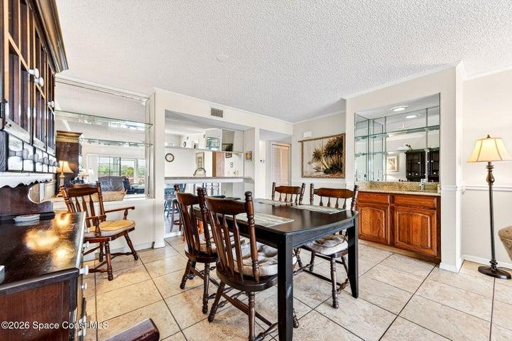 580 S Brevard Avenue 815, Cocoa Beach, FL, 32931 photo 4