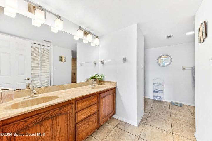 580 S Brevard Avenue 815, Cocoa Beach, FL, 32931 photo 12
