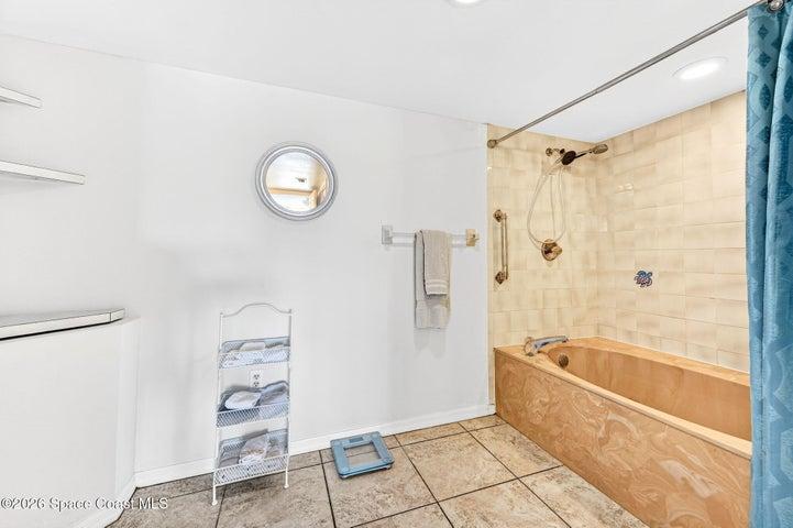 580 S Brevard Avenue 815, Cocoa Beach, FL, 32931 photo 13