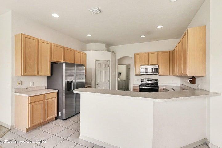 5761 Newbury Circle, Melbourne, FL, 32940 photo 3