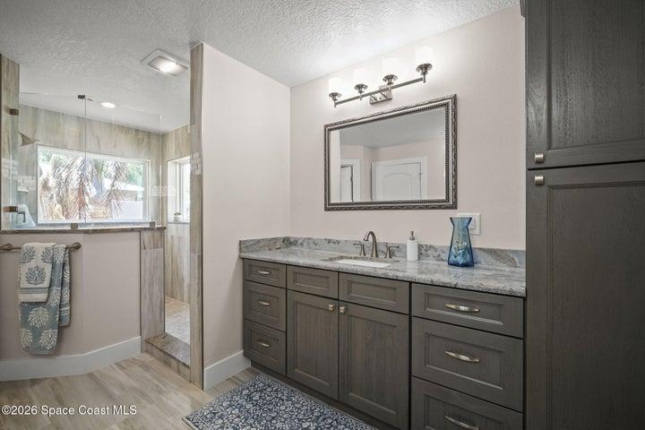 Primary downstairs full bathroom