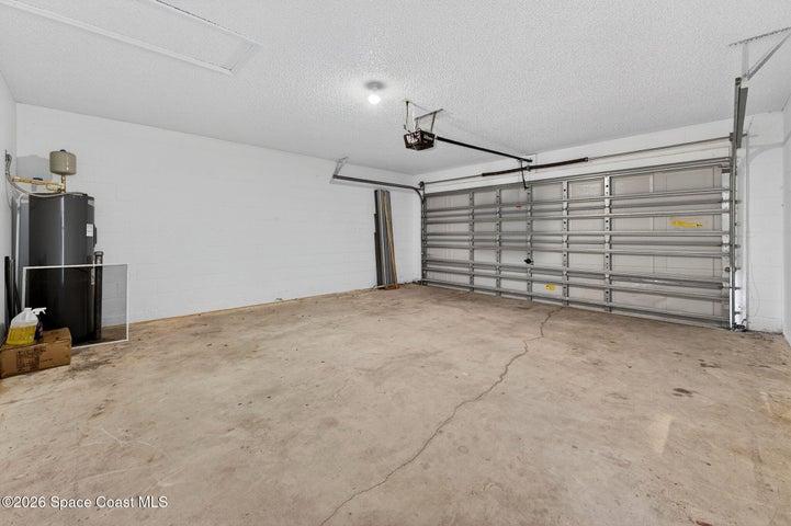 LARGE 2 CAR GARAGE