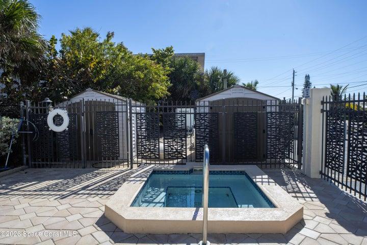 Heated Jacuzzi-Year-Round
