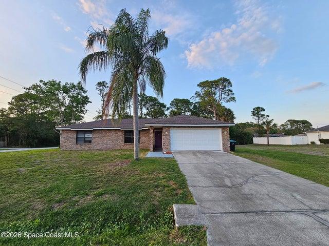 647 Bryant Road SW, Palm Bay