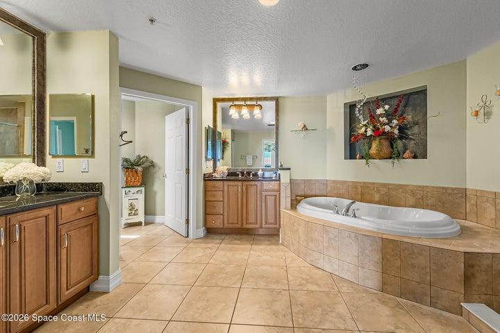 93 Delannoy Avenue 406, Cocoa, FL, 32922 photo 30