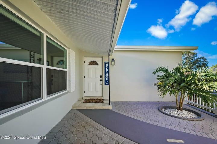 557 Ixora Drive, Melbourne
