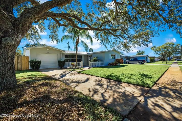 557 Ixora Drive, Melbourne, FL, 32935 photo 2