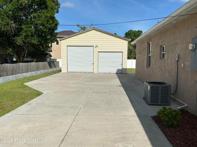 416 La Veta Drive, West Melbourne, FL, 32904 photo 2