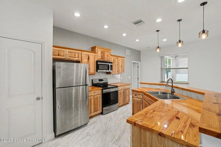 416 La Veta Drive, West Melbourne, FL, 32904 photo 8