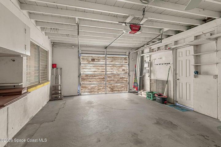 One car garage
