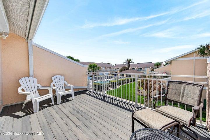 Large deck off of primary