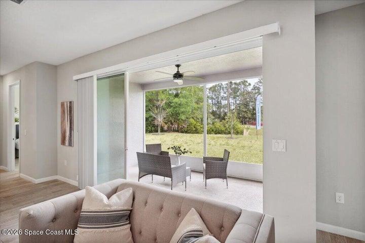 Dining / Lanai