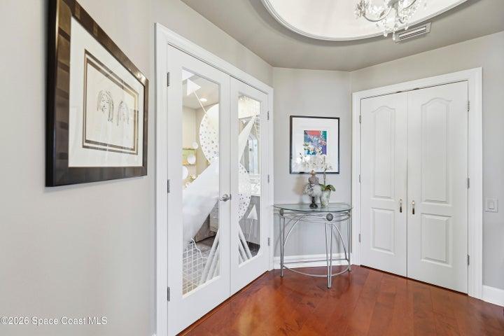Master Suite Foyer