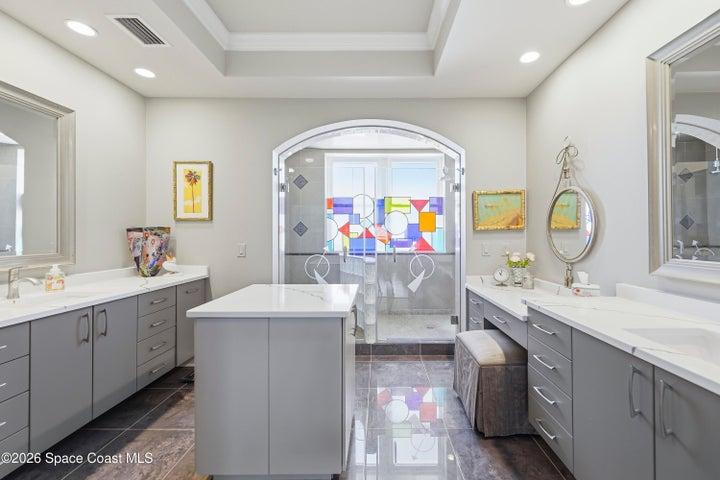 Master Suite Bath