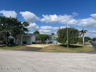 5361 Bison Street P19, Micco, FL, 32976 photo 2