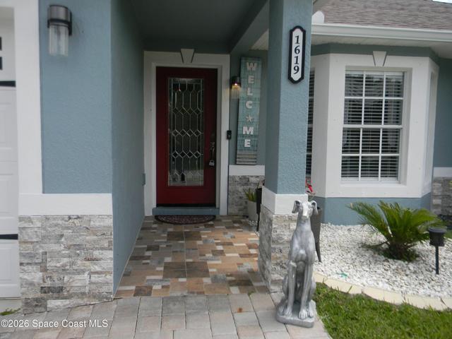 FRONT DOOR 1