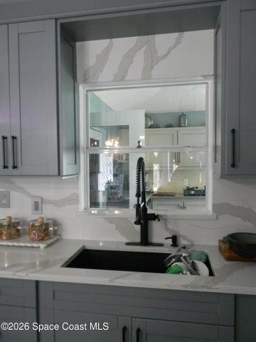 KITCHEN SINK