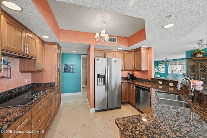 410 Hayes Avenue 401, Cocoa Beach, FL, 32931 photo 8
