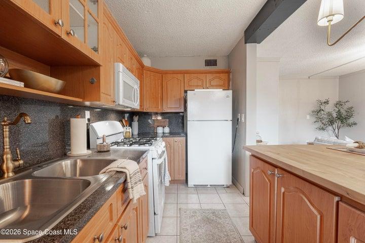 115 NE 202nd Terrace M20, Miami Gardens, FL, 33169 photo 12