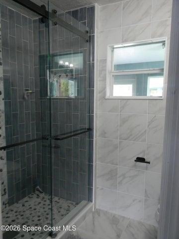 MASTER BATH 4