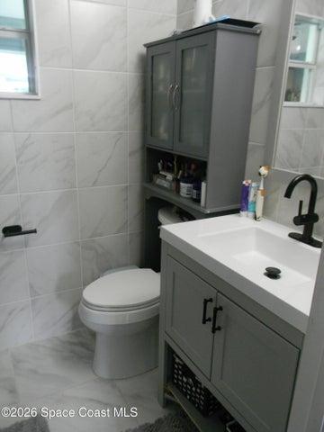 MASTER BATH 2