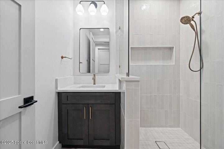 1st floor bath
