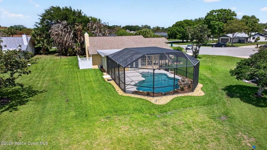 Fabulous views from your newly re-screened pool lanai area