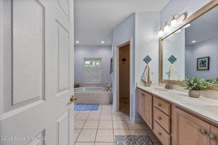Floating vanities