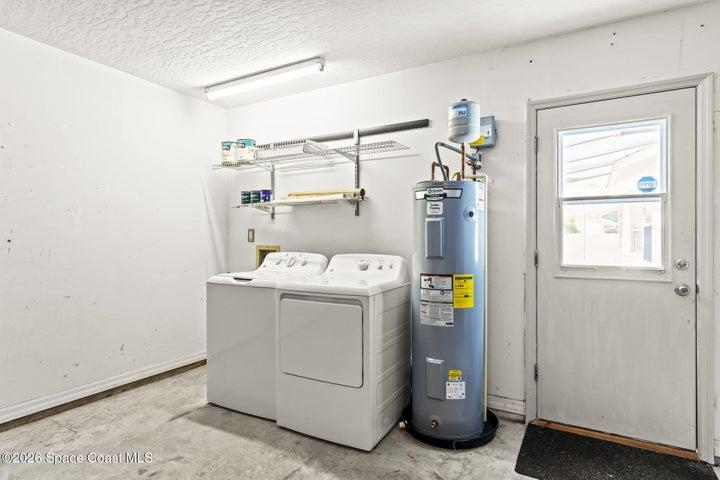 washer dryer in garage