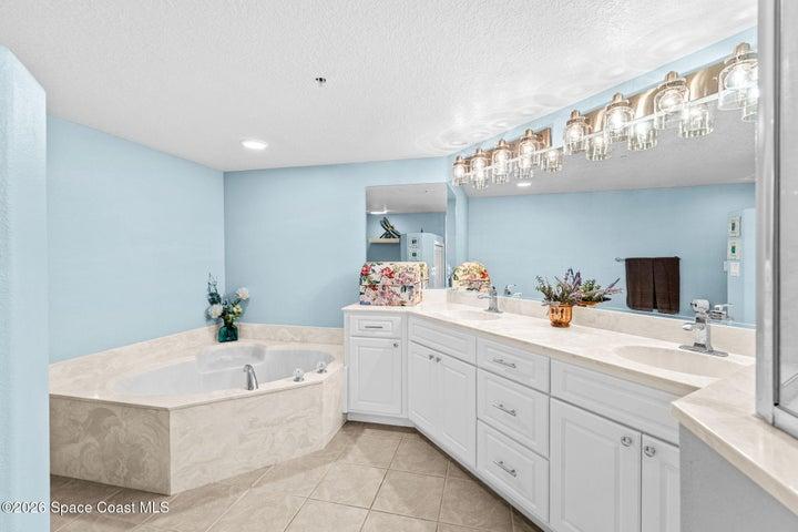 8924 Puerto Del Rio Drive 9204, Cape Canaveral, FL, 32920 photo 24