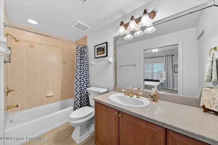 GUEST BATH 2
