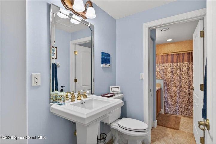 GUEST BATH 1
