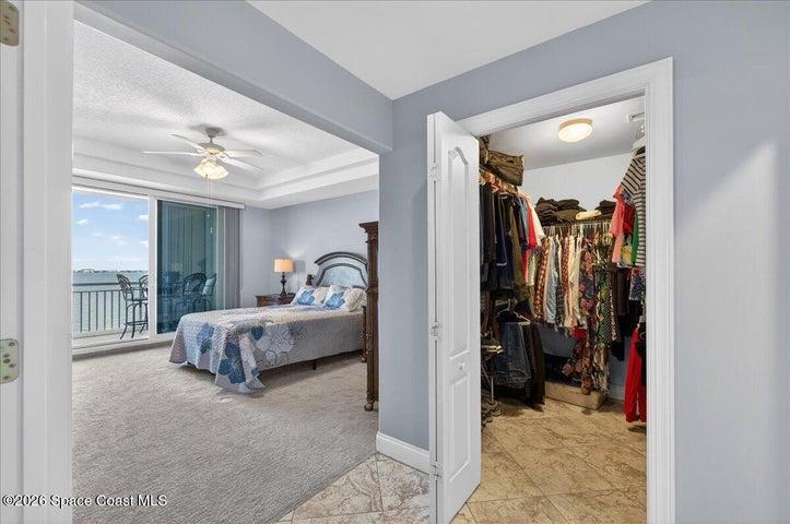 LARGE WALK IN CLOSET