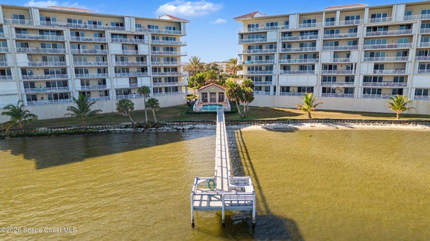COMMUNITY DOCK