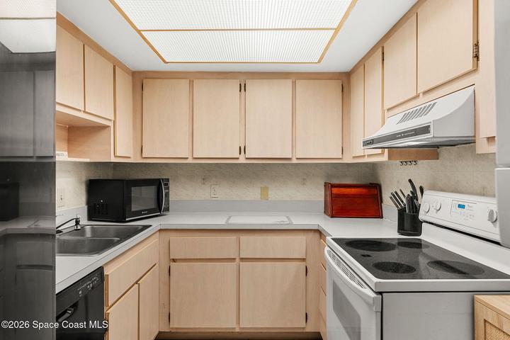 877 N Highway A1a 308, Indialantic, FL, 32903 photo 16