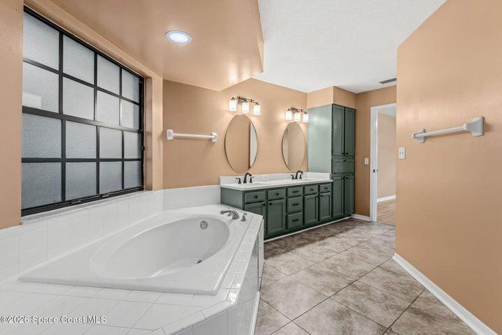 950 Whisperpine Drive, Melbourne, FL, 32901 photo 23