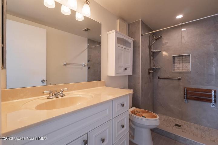 Master Bath with Beautifully updated Shower!!