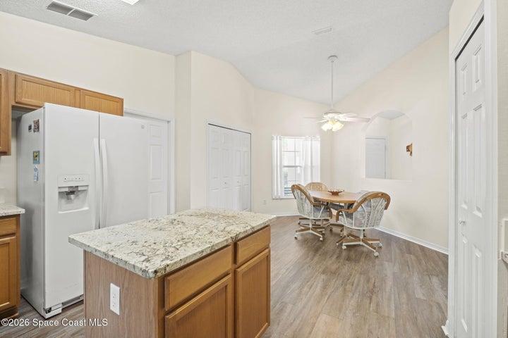 Breakfast Nook Area