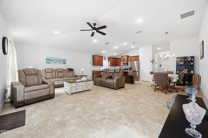 256 Krenson Bay Loop, Winter Haven, FL, 33881 photo 5