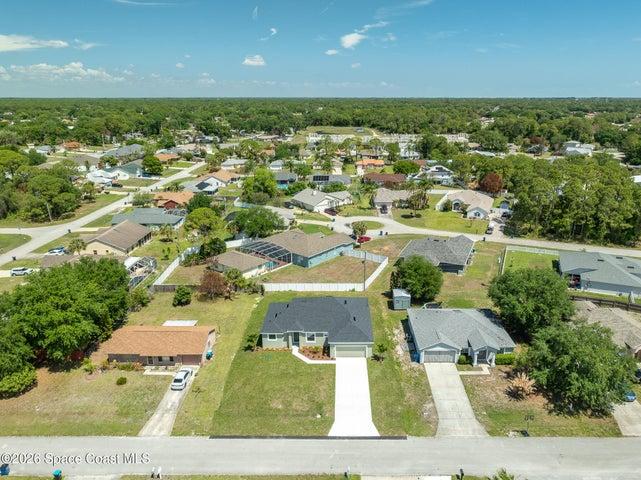 680 Londonderry Circle SE, Palm Bay, FL, 32909 photo 4