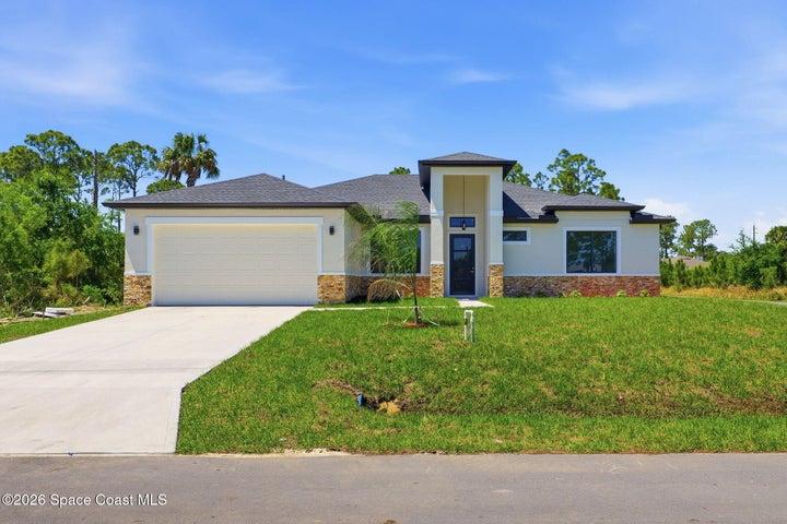 889 Reading Street SE, Palm Bay
