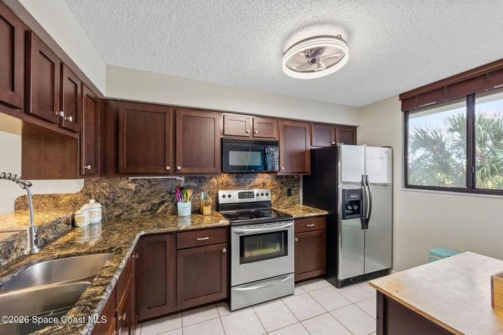 300 Columbia Drive 305-2, Cape Canaveral, FL, 32920 photo 3