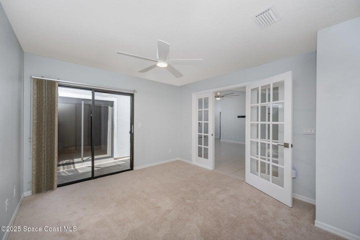 Guest bedroom/office