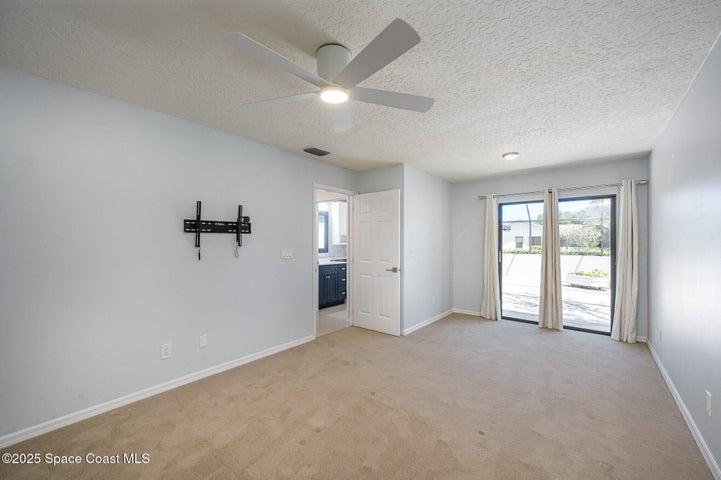 Guest bedroom 2