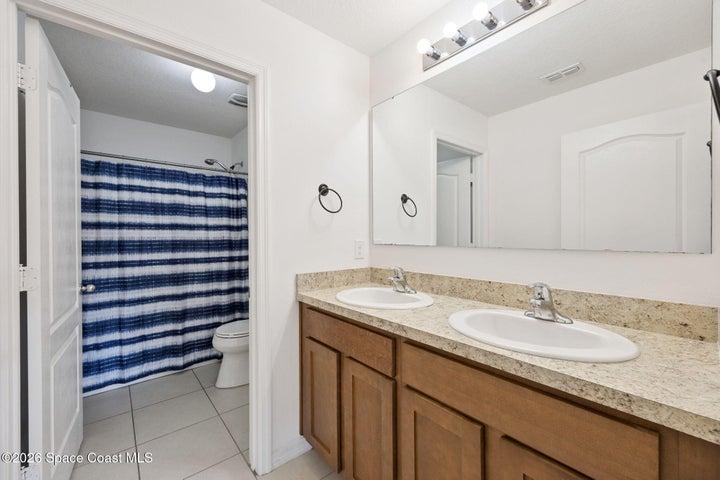 Upstairs Bathroom