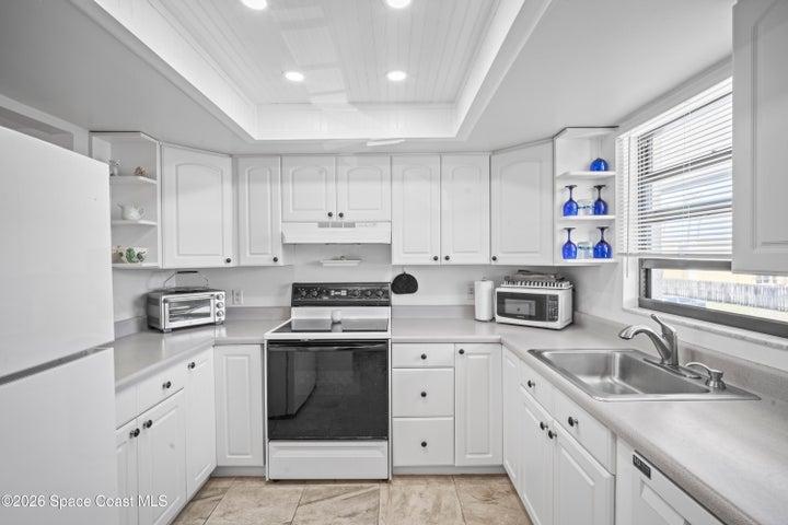 200 Saint Lucie Lane 609, Cocoa Beach, FL, 32931 photo 4