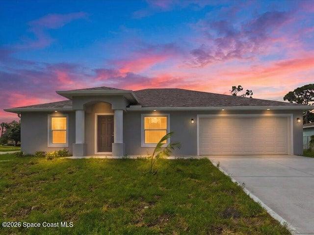 640 Roth Court SE, Palm Bay