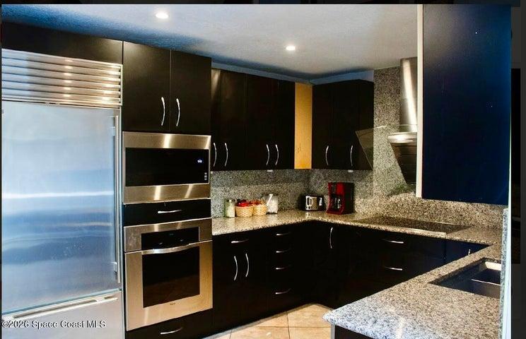 subzero refrigerator